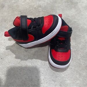 Nike Kids Court Borough Low 2 Red Black Sz 5c